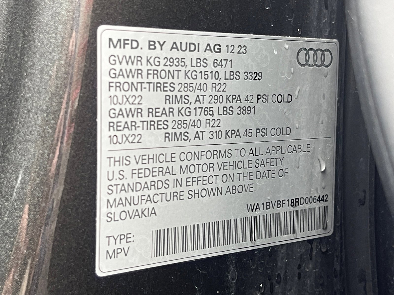 Used 2024 Audi Q8 Premium Plus w/ Premium Plus Package image 32