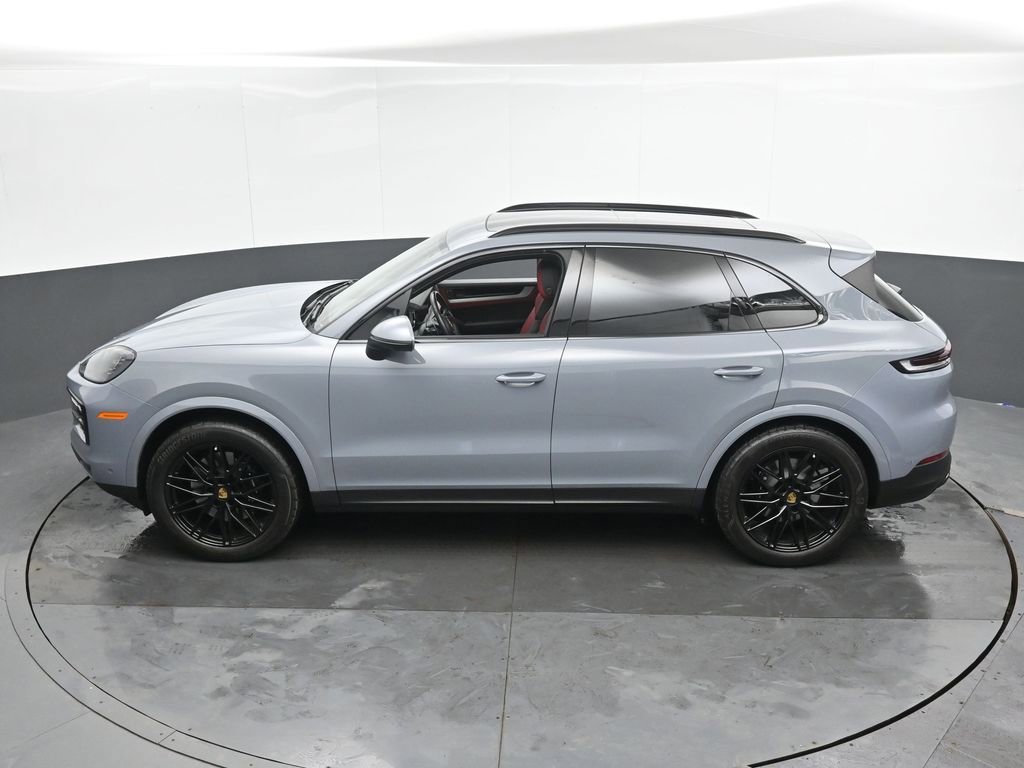Used 2024 Porsche Cayenne image 41