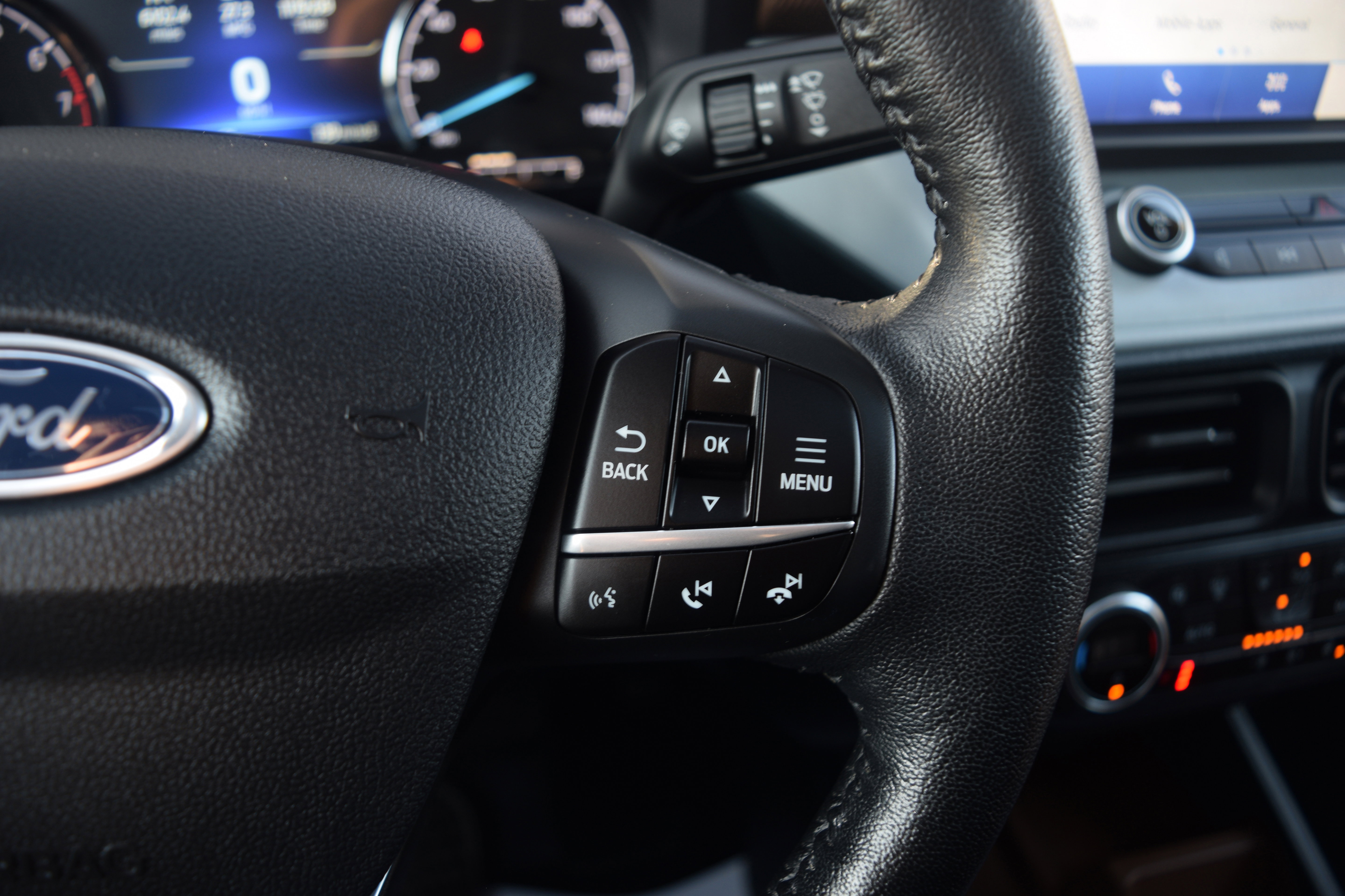 Used 2022 Ford Maverick Lariat w/ Lariat Luxury Package image 5