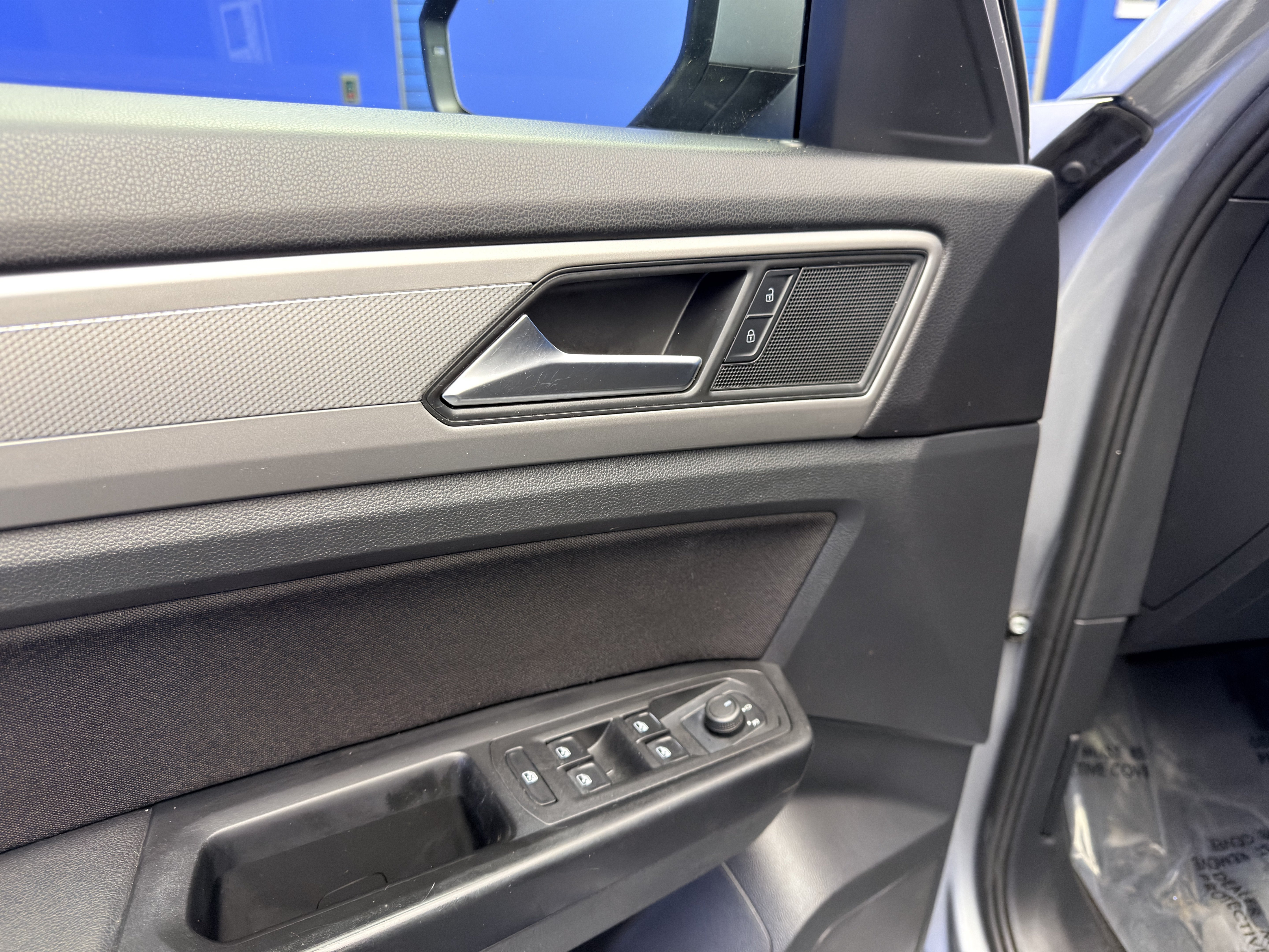Used 2020 Volkswagen Atlas Cross Sport S FWD image 11