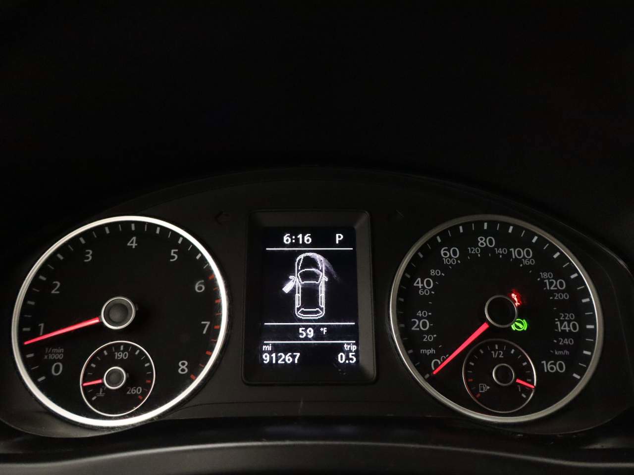 Used 2017 Volkswagen Tiguan S image 7