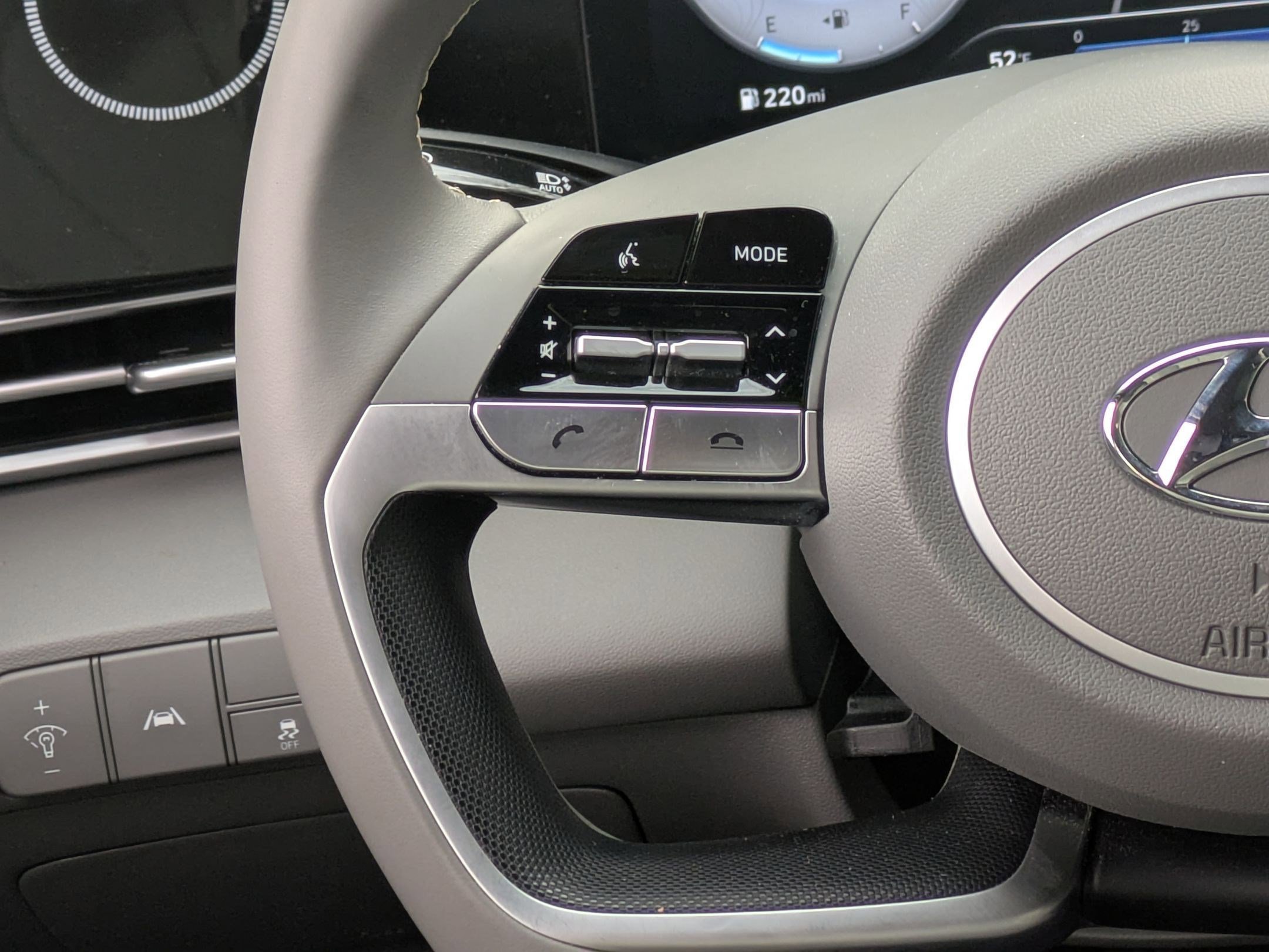 Certified 2023 Hyundai Elantra SEL w/ Convenience Package image 13