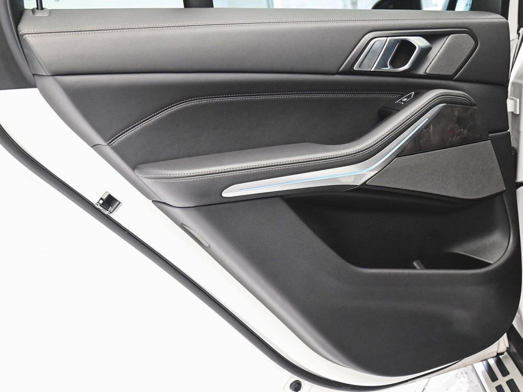 Used 2026 BMW X5 xDrive40i image 12