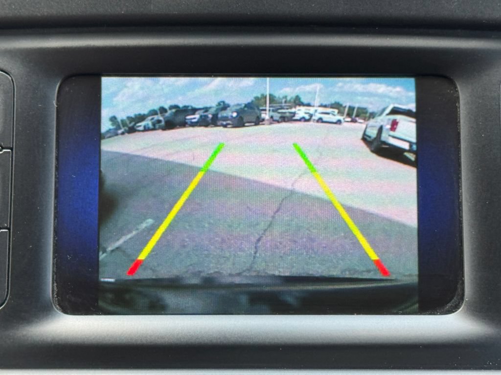 Used 2015 Chrysler 200 Limited FWD image 23