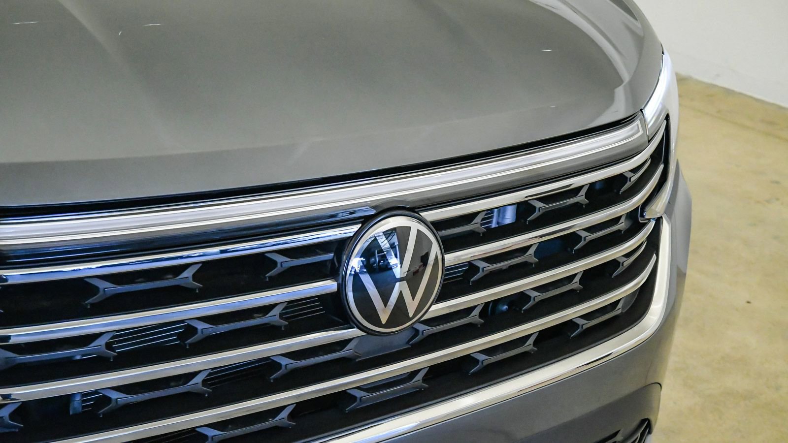 Used 2025 Volkswagen Atlas SE FWD image 8