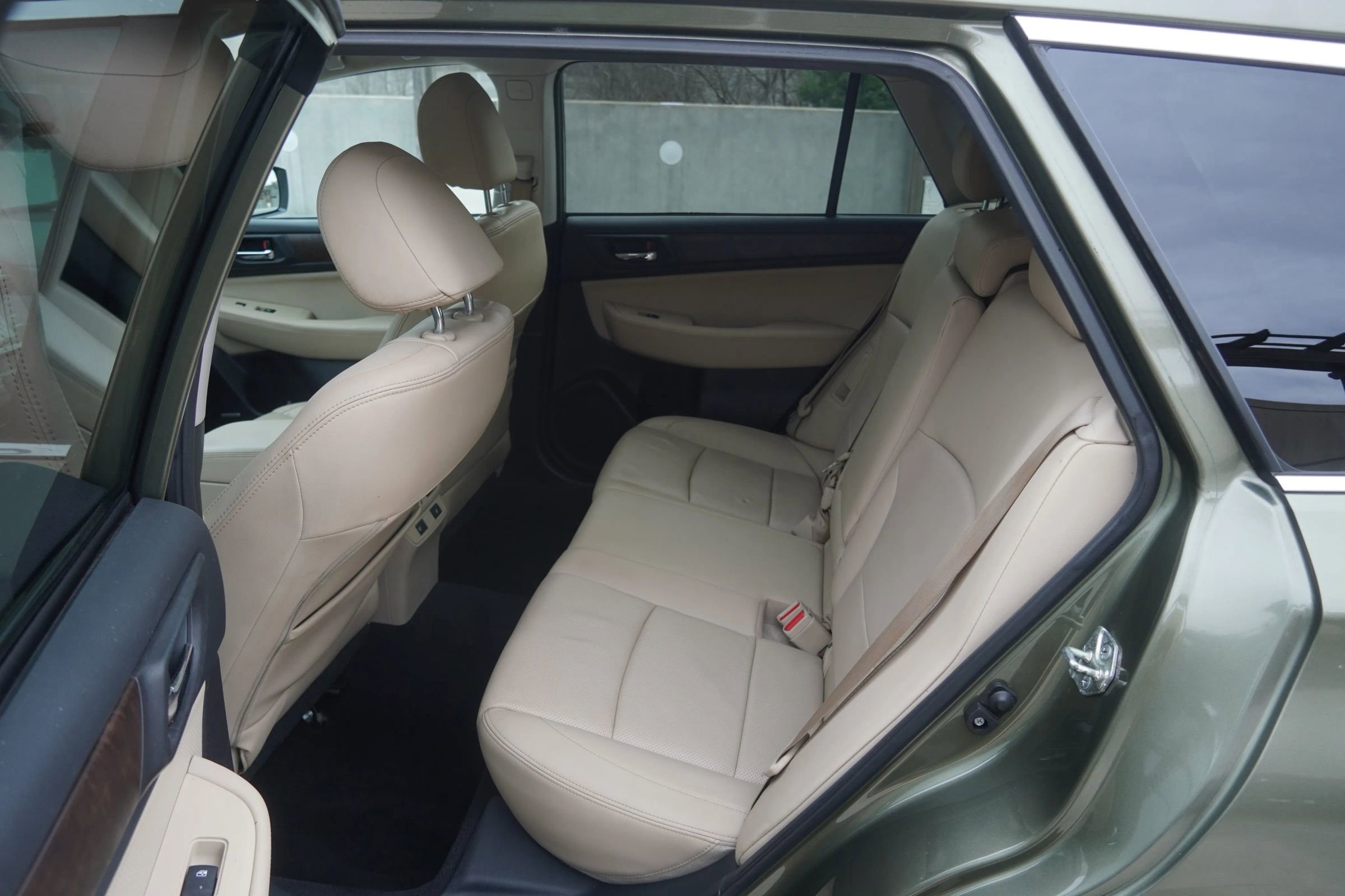 Used 2015 Subaru Outback 2.5i Limited image 10