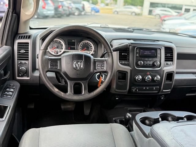 Used 2017 RAM 2500 Tradesman w/ Chrome Appearance Group AWD/4WD image 5