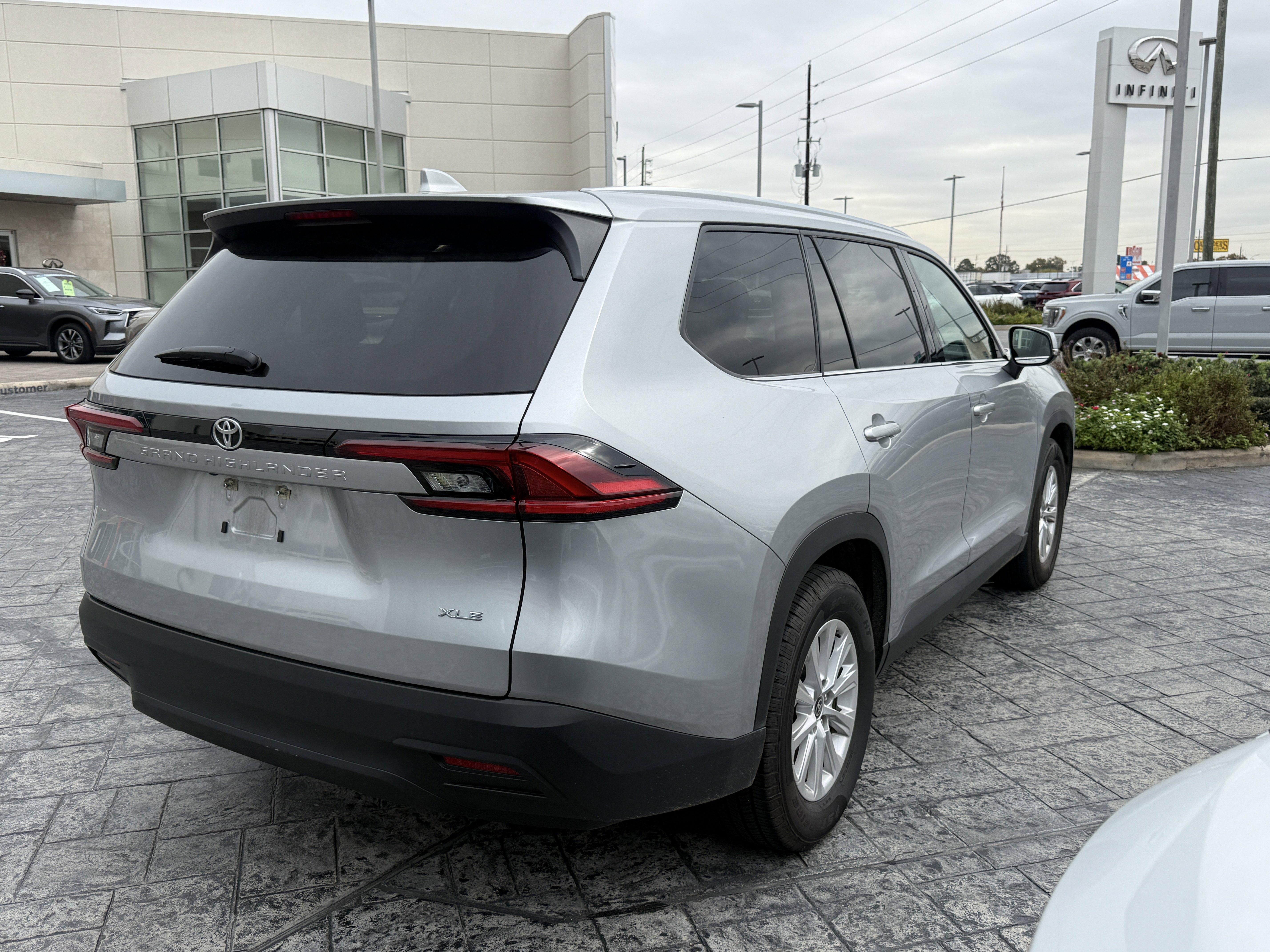 Used 2025 Toyota Grand Highlander FWD image 7