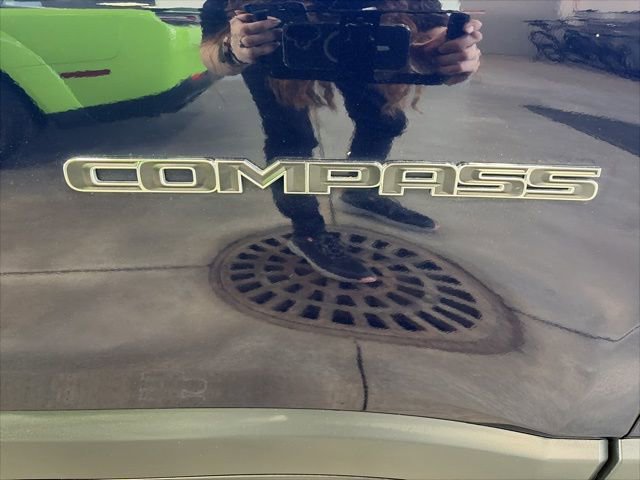 Certified 2018 Jeep Compass Limited w/ Navigation Group image 9