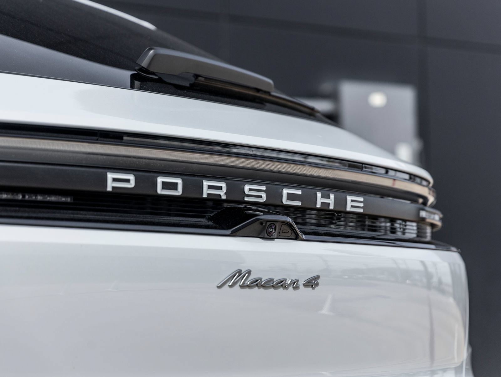 Certified 2026 Porsche Macan 4 Electric AWD/4WD image 15