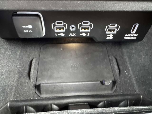 Used 2022 Jeep Grand Wagoneer Series III w/ Rear Seat Video Group 1 image 29