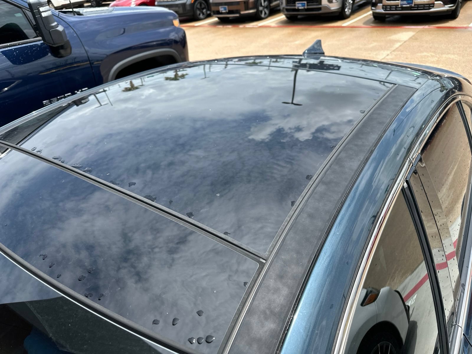 Used 2022 Genesis G70 3.3T RWD image 11