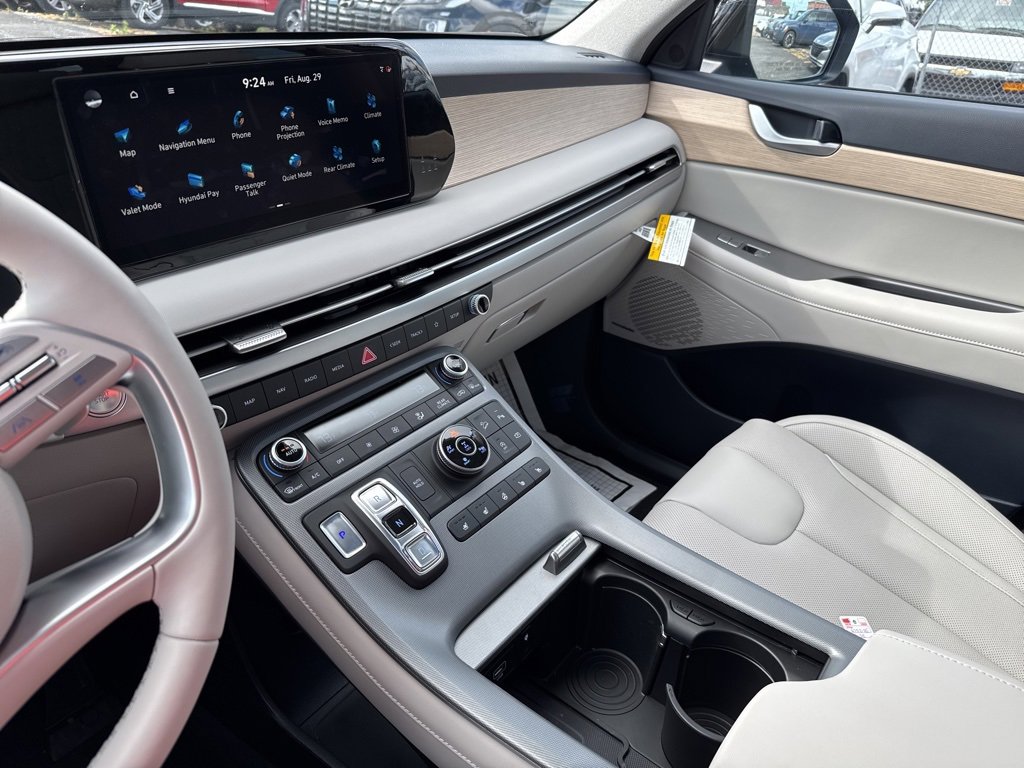New 2025 Hyundai Palisade Limited image 34