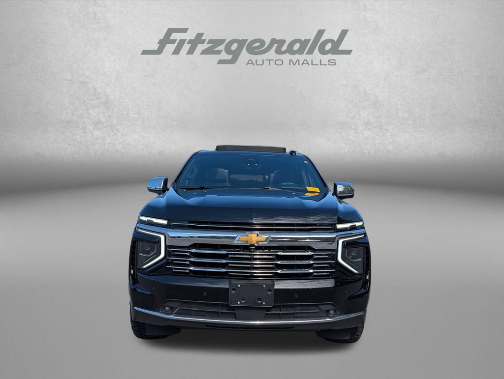 Used 2025 Chevrolet Suburban Premier AWD/4WD image 5