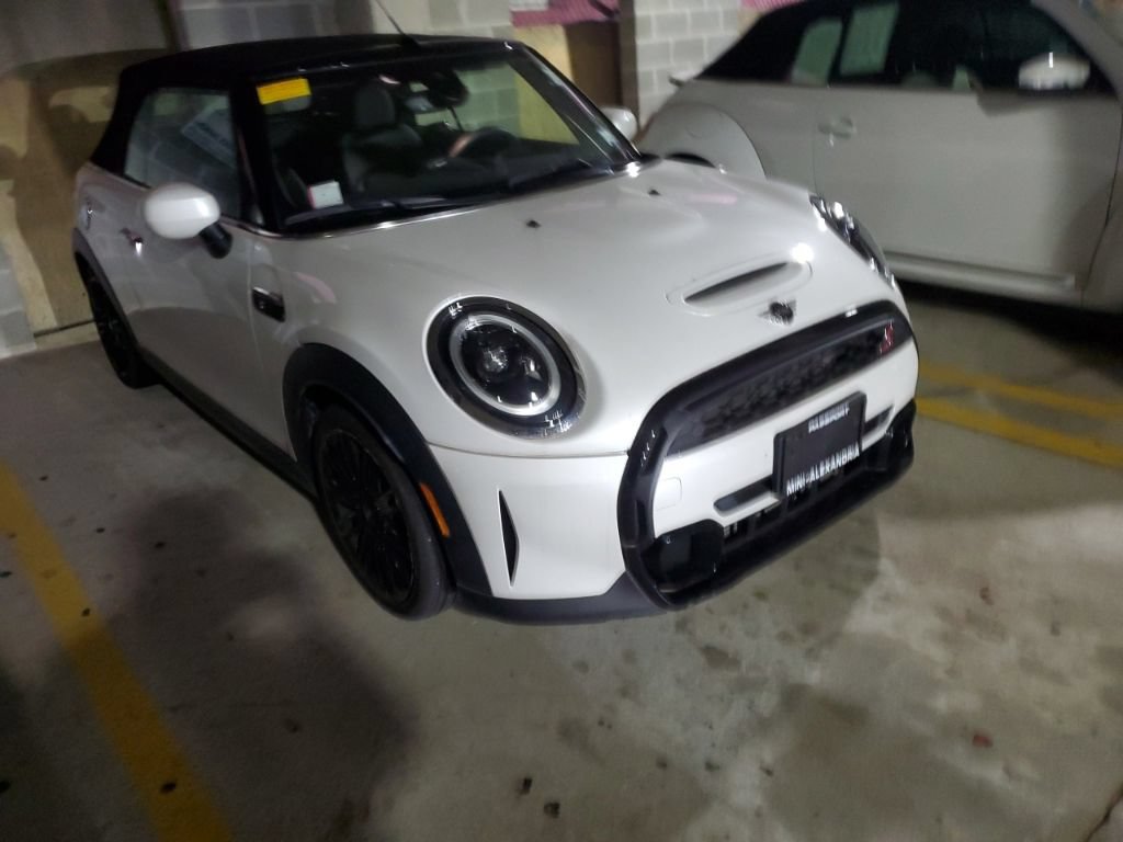 Used 2024 MINI Cooper S FWD image 3