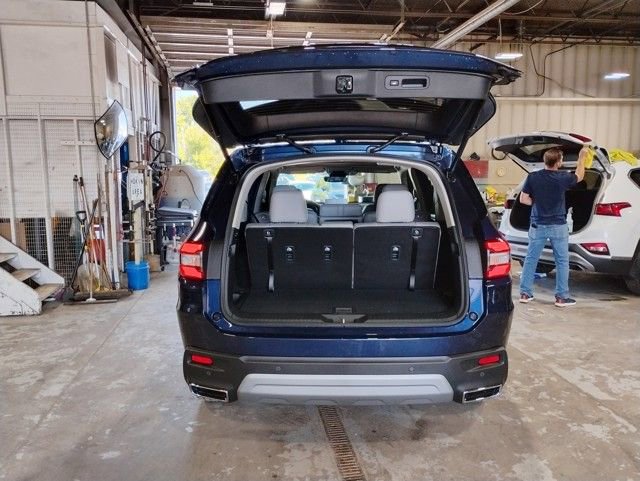 New 2025 Honda Pilot Touring image 10