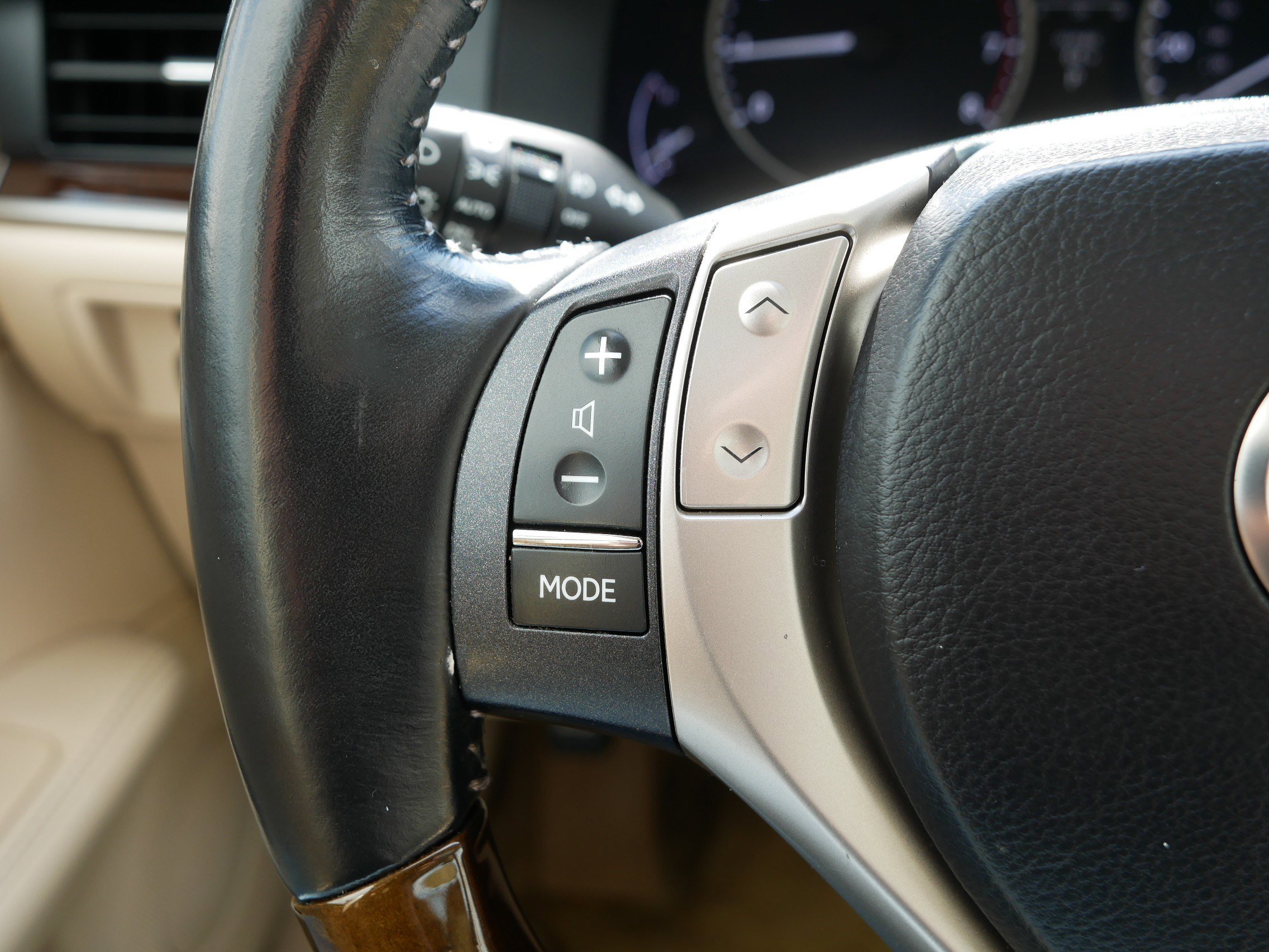 Used 2015 Lexus ES 350 w/ Premium Package FWD image 31