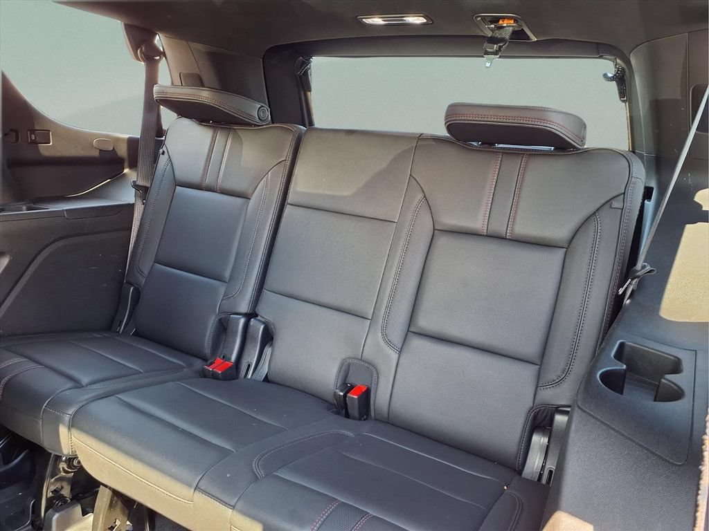 Certified 2022 Chevrolet Tahoe RST w/ Luxury Package AWD/4WD image 18
