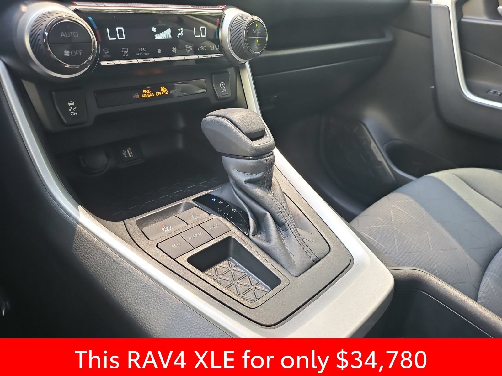 Used 2025 Toyota RAV4 XLE FWD image 24