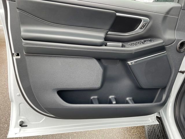 New 2026 Ford Expedition Max Platinum image 10