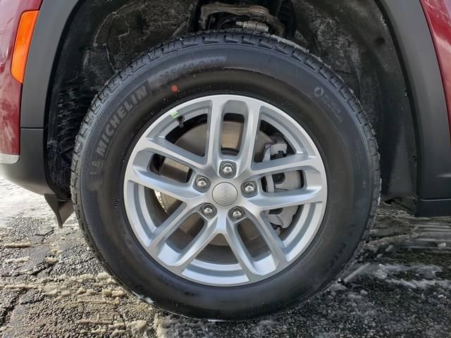 New 2025 Jeep Grand Cherokee L Laredo w/ Luxury Tech Group I image 12