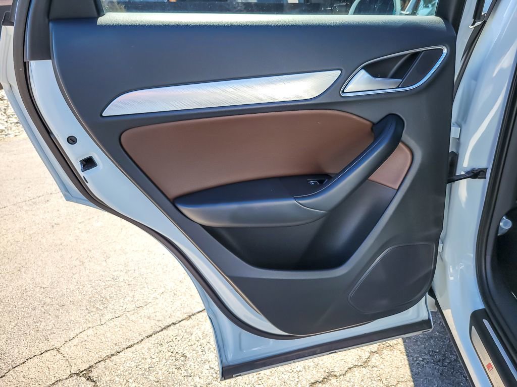 Used 2018 Audi Q3 2.0T Premium w/ Convenience Package image 17