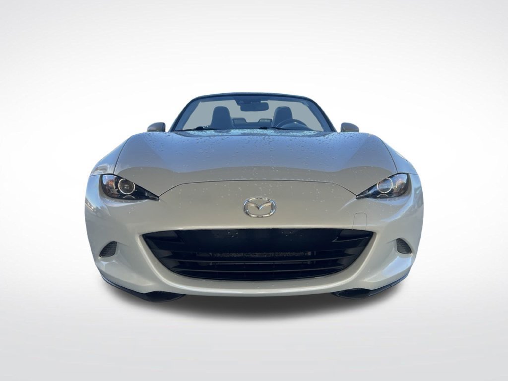 Used 2018 MAZDA MX-5 Miata Grand Touring RWD image 2