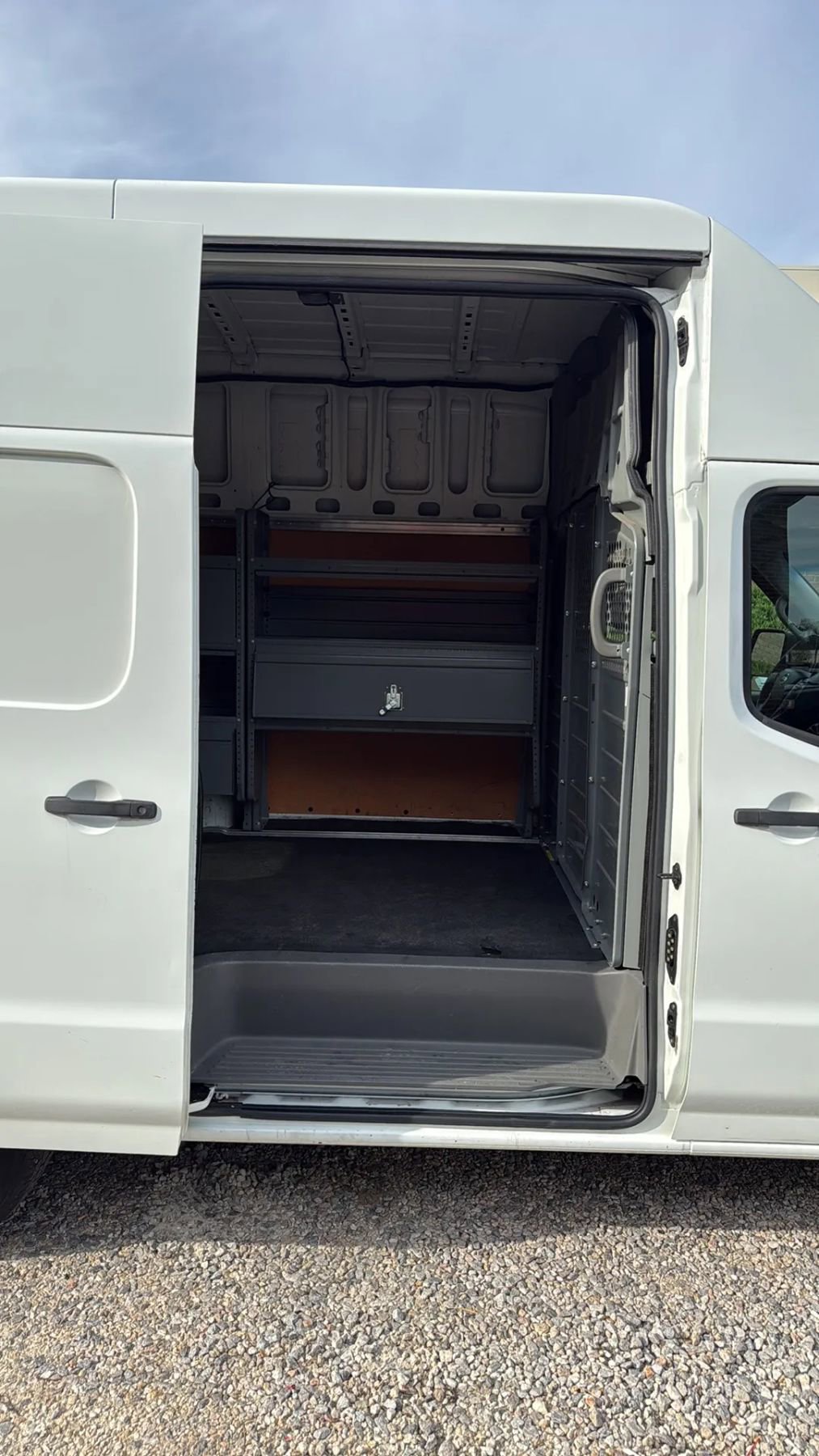 Used 2014 Nissan NV 2500 SV w/ Side & Curtain Airbag Package image 19