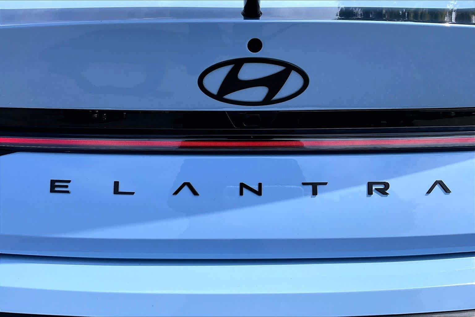 Used 2025 Hyundai Elantra N w/ Cargo Package FWD image 10