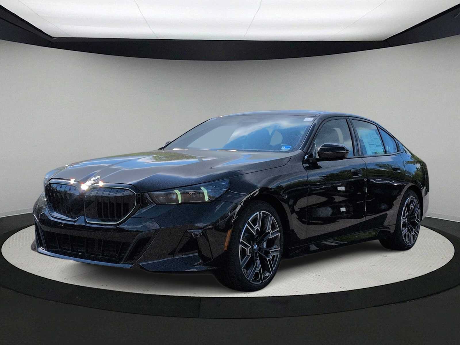 Used 2027 BMW 530i xDrive w/ M Sport Package AWD/4WD image 4