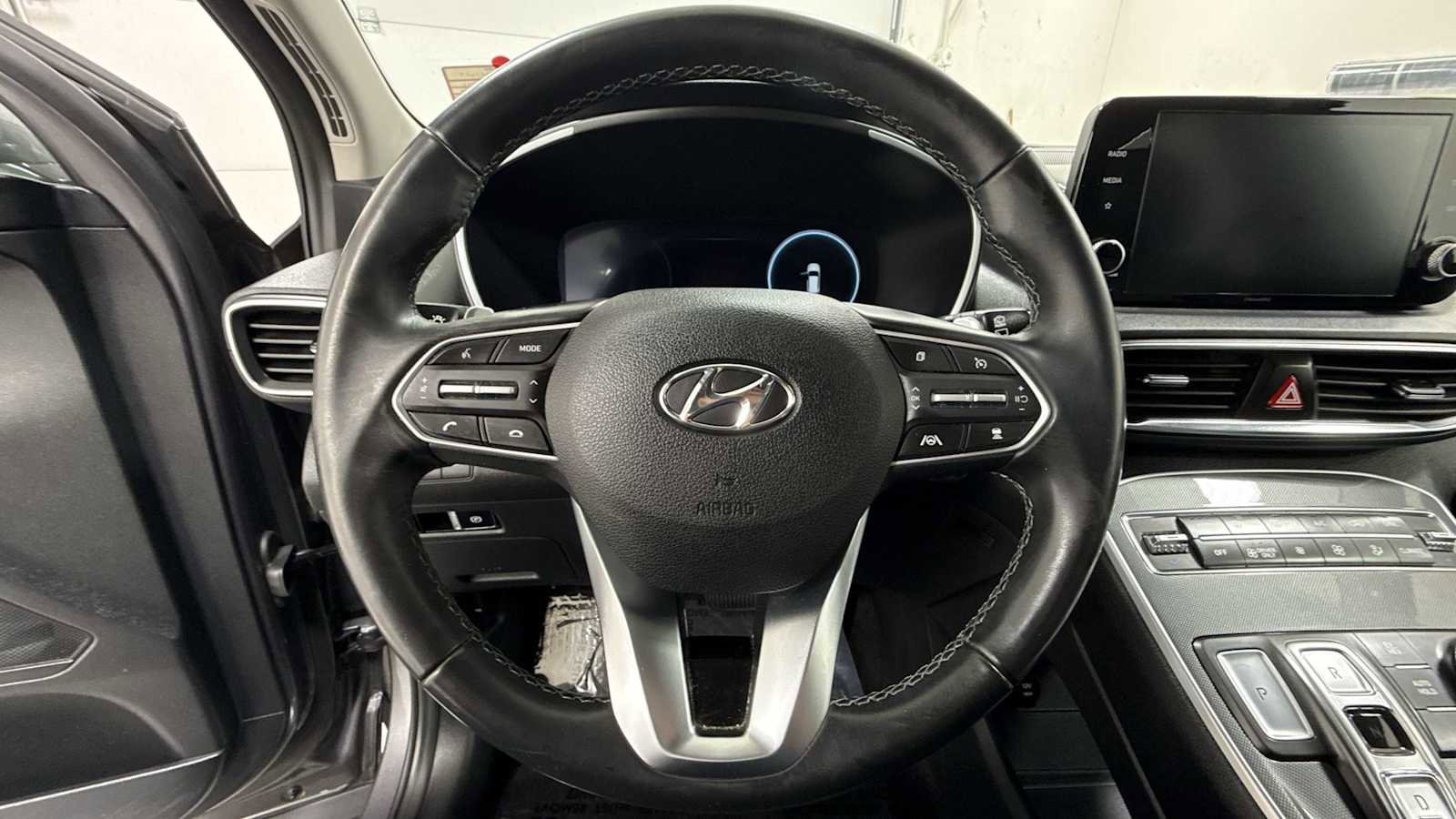 Used 2022 Hyundai Santa Fe SEL Convenience image 16