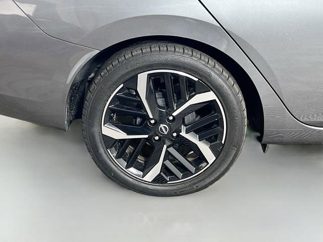 Used 2024 Nissan Versa SR image 36