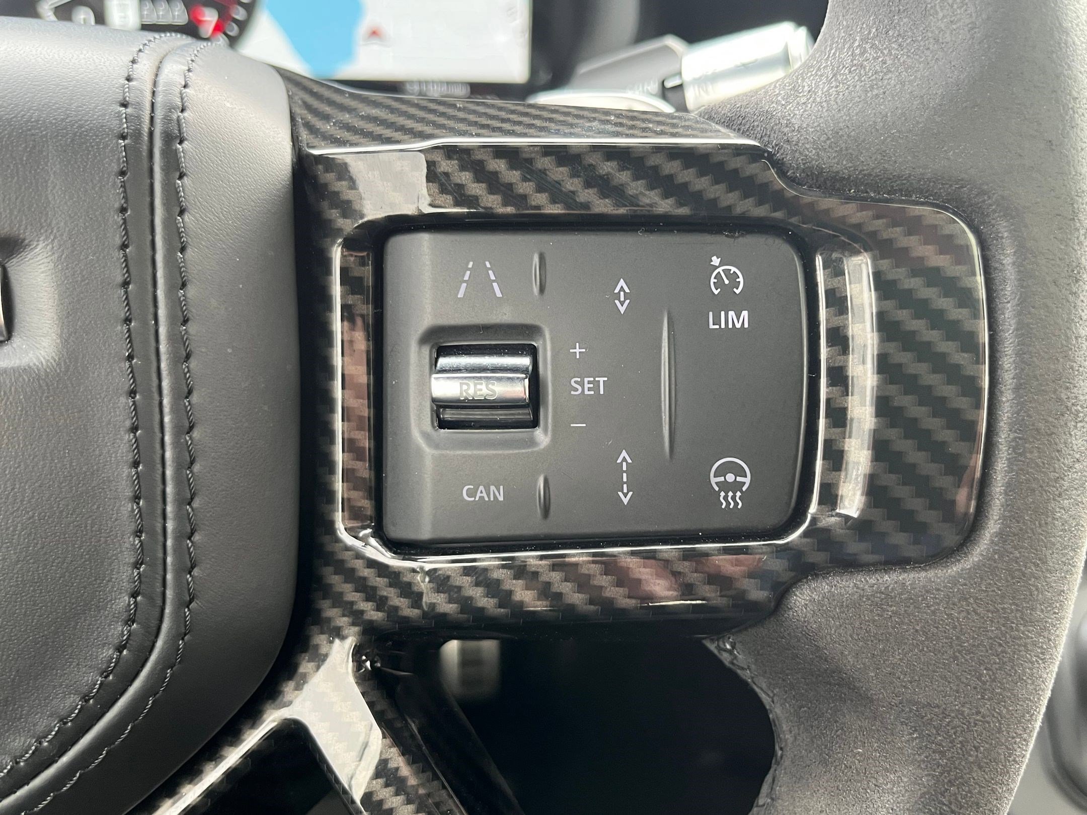 Used 2022 Land Rover Defender 90 V8 image 17