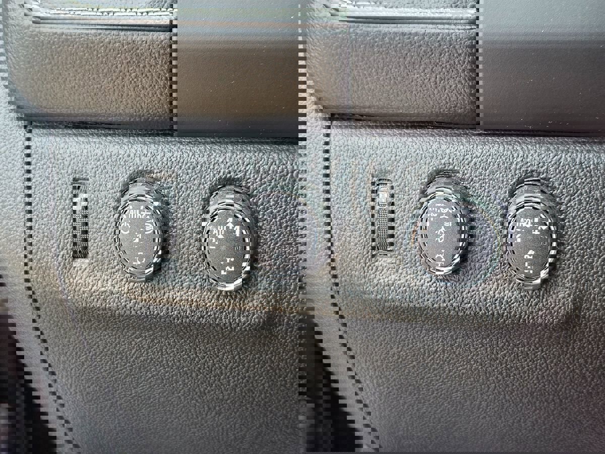 Used 2017 GMC Canyon Denali image 42