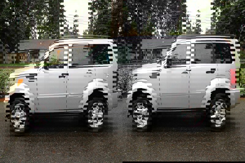 Used 2007 Dodge Nitro SXT image 13