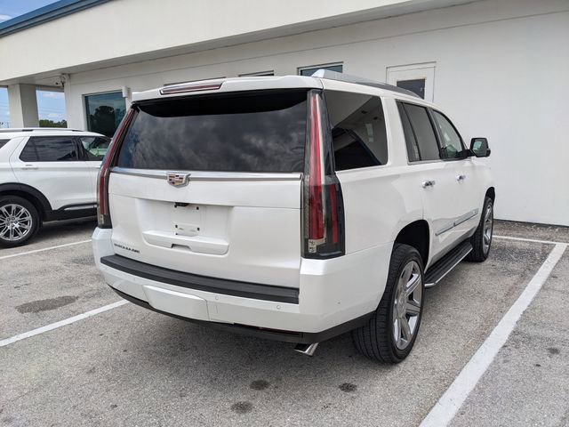 Used 2019 Cadillac Escalade Luxury AWD/4WD image 3