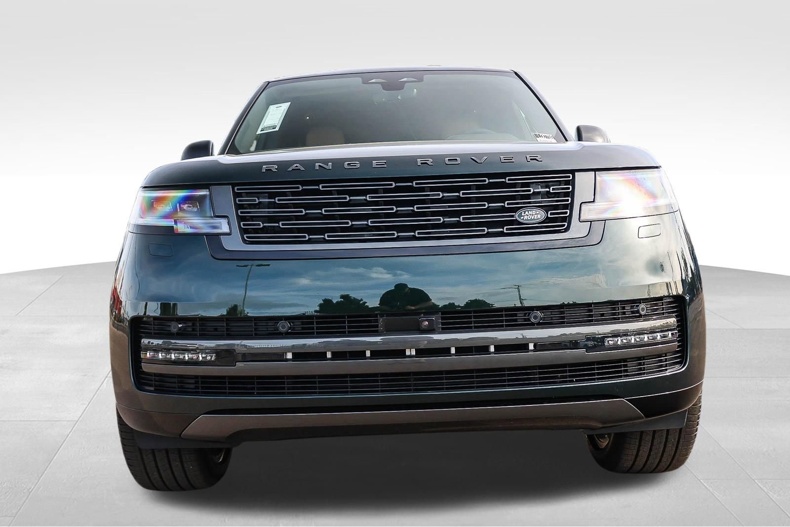 New 2026 Land Rover Range Rover SE image 2