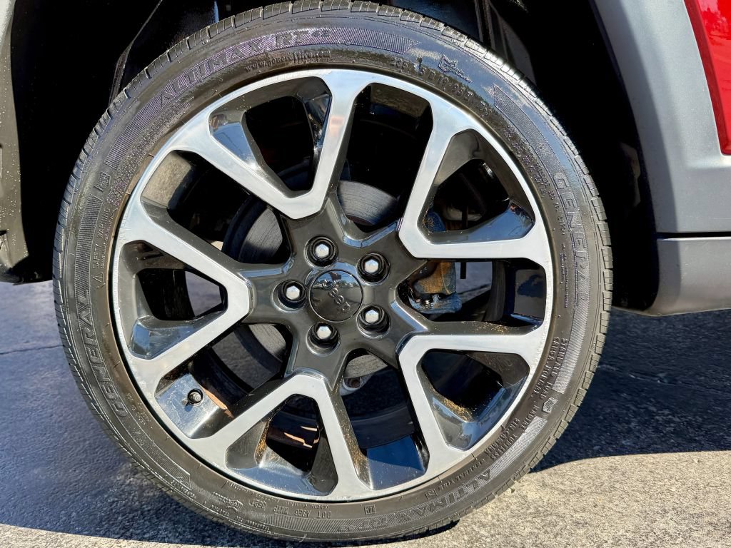 Used 2017 Jeep Compass Limited AWD/4WD image 26