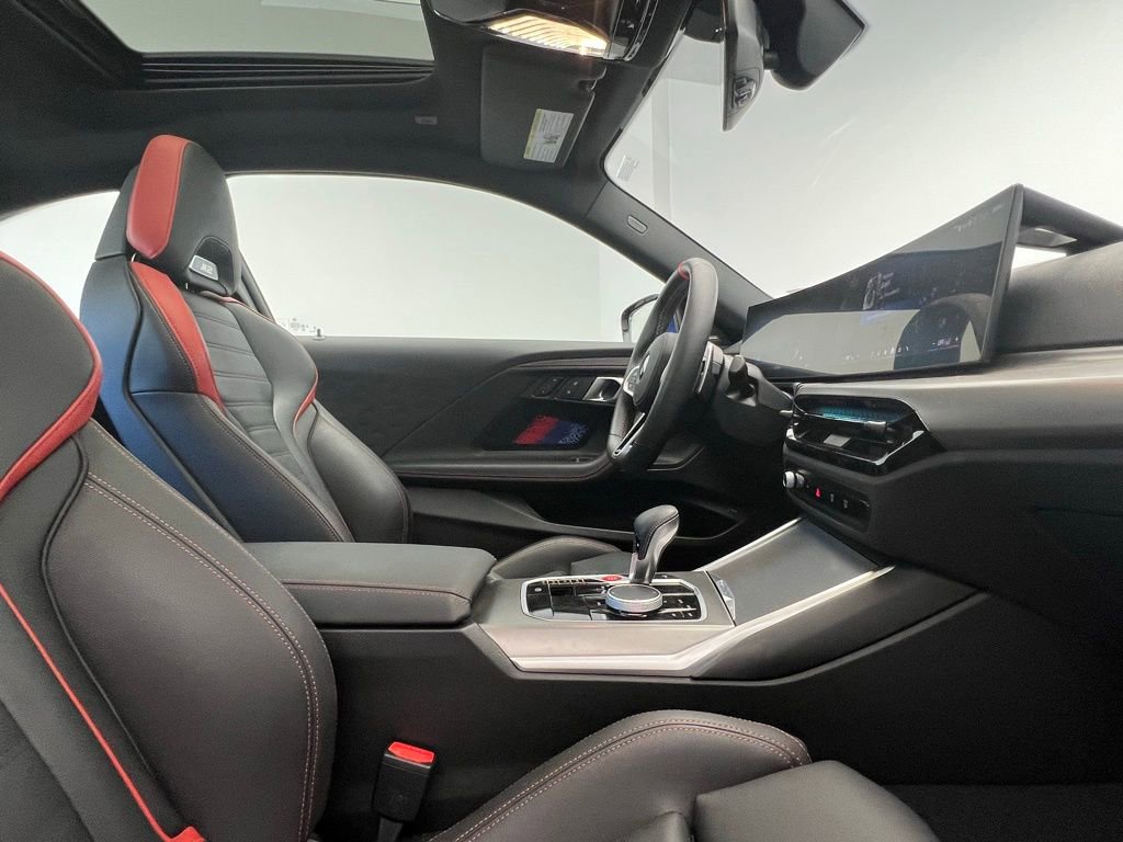 Used 2025 BMW M2 w/ Lighting Package image 6