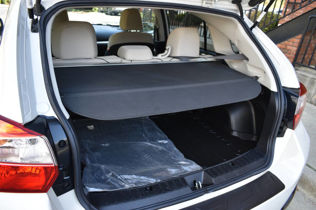 Used 2017 Subaru Crosstrek 2.0i Premium w/ 17" Wheel Sport Package image 11