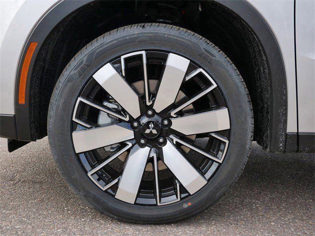 New 2026 Mitsubishi Outlander SE AWD/4WD image 3