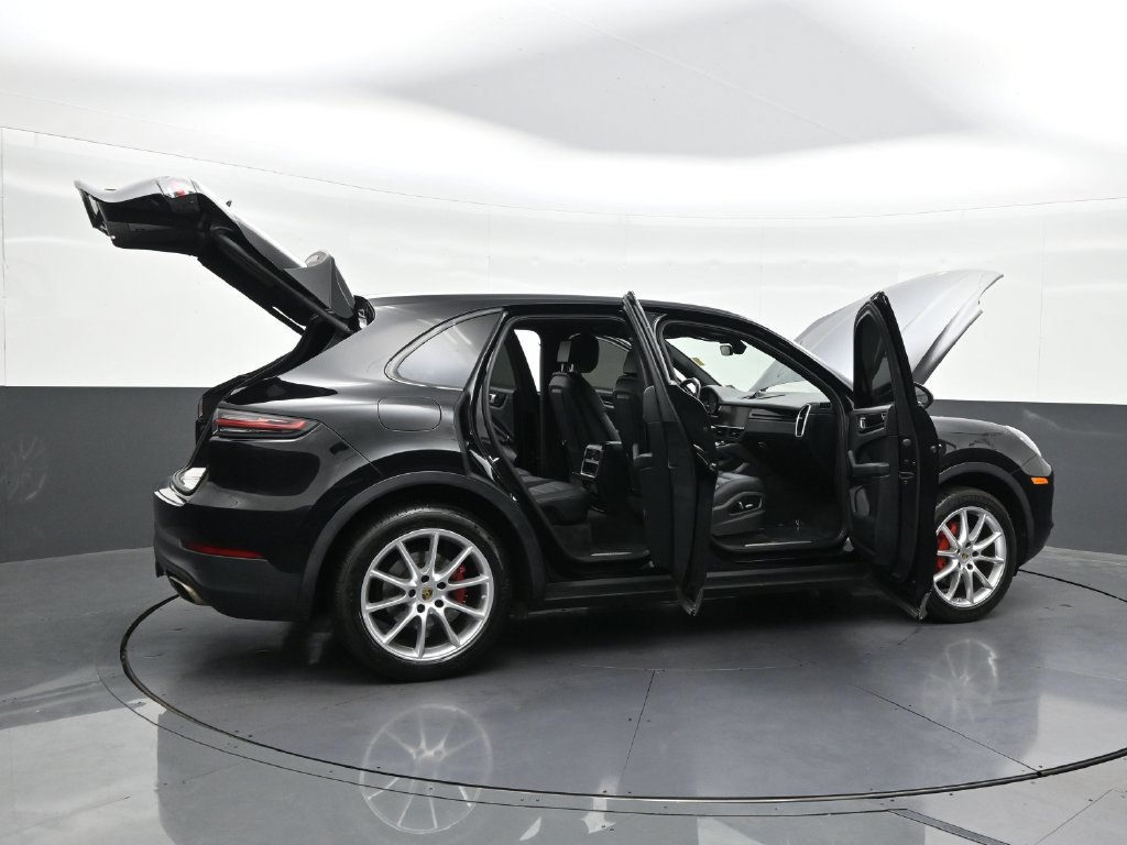 Used 2020 Porsche Cayenne AWD/4WD image 36
