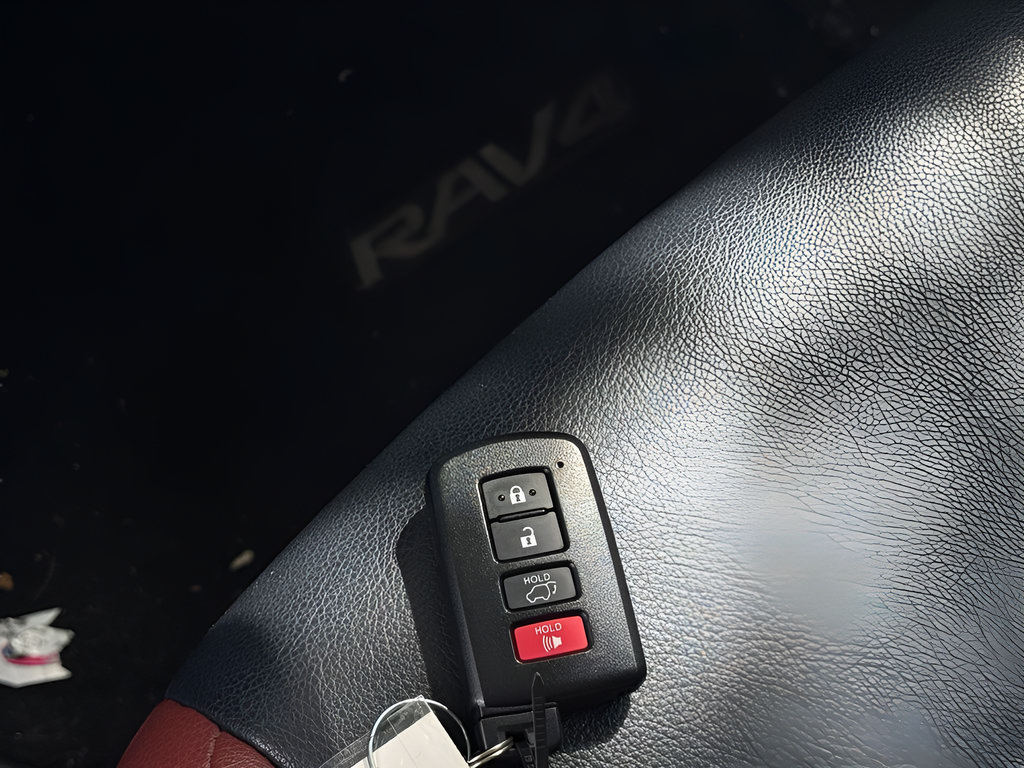 Used 2013 Toyota RAV4 Limited FWD image 32
