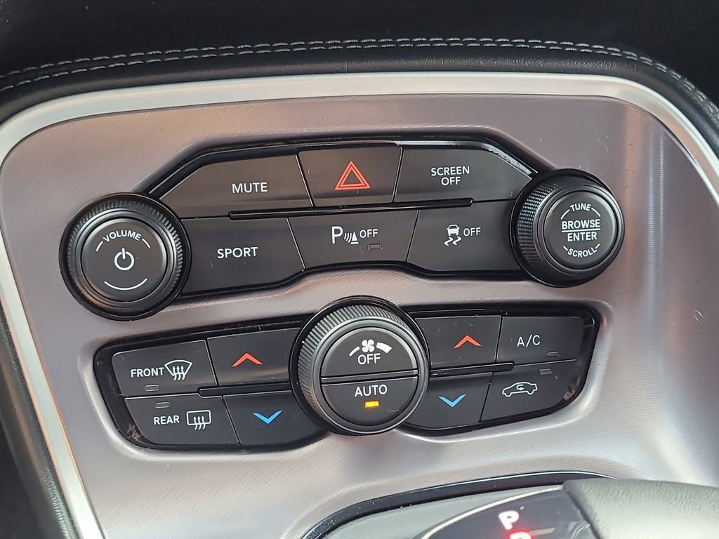 Used 2022 Dodge Challenger R/T w/ Blacktop Package image 18