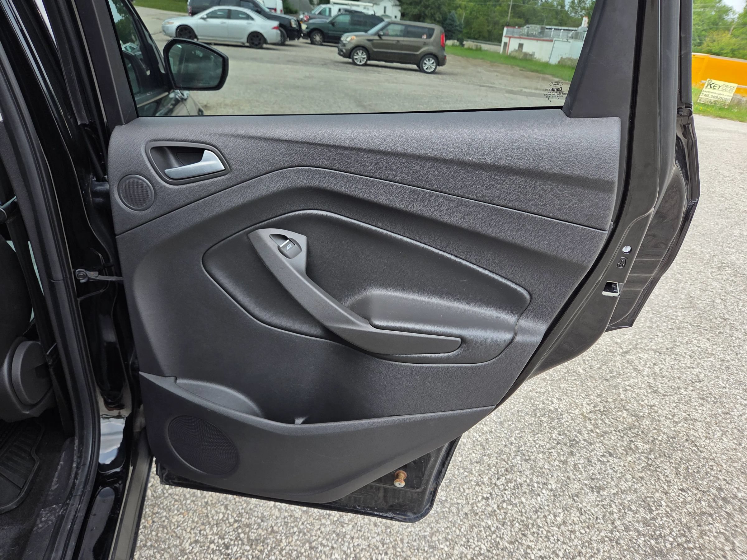Used 2017 Ford Escape SE w/ Equipment Group 201A FWD image 19