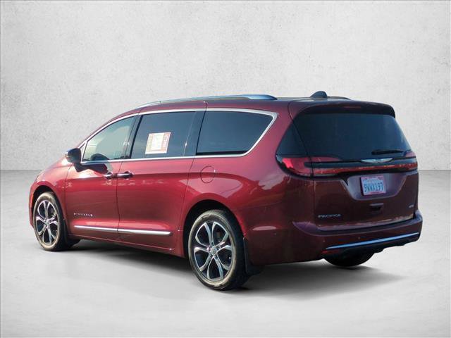 Used 2023 Chrysler Pacifica Pinnacle AWD/4WD image 8