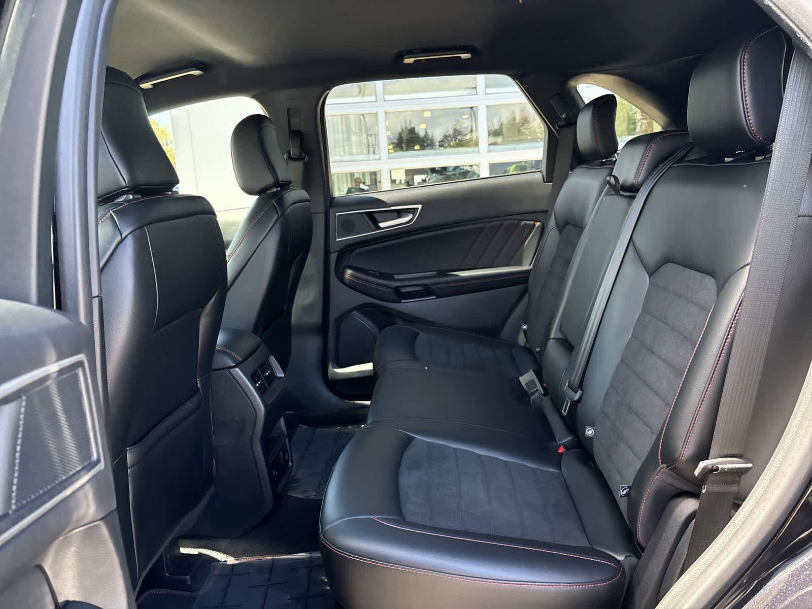 Used 2022 Ford Edge ST-Line AWD/4WD image 7