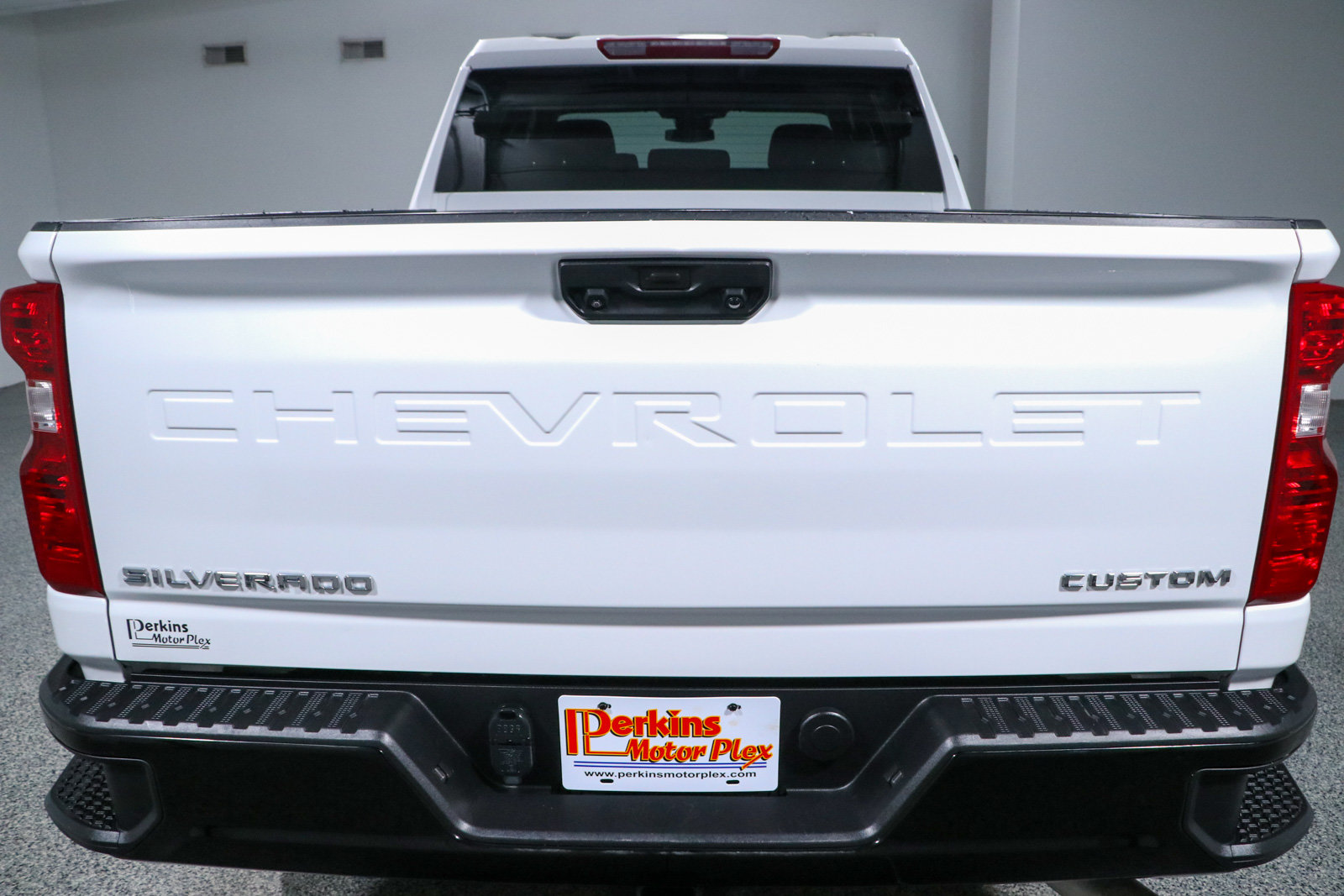 Used 2025 Chevrolet Silverado 2500 Custom w/ Custom Convenience Package AWD/4WD image 8