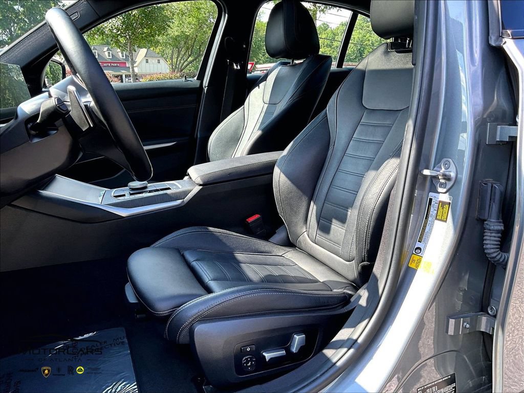 Used 2023 BMW M340i RWD image 21