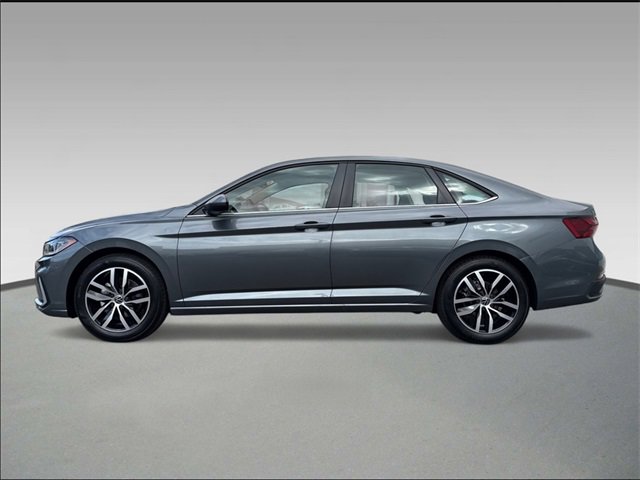 New 2025 Volkswagen Jetta SE image 3